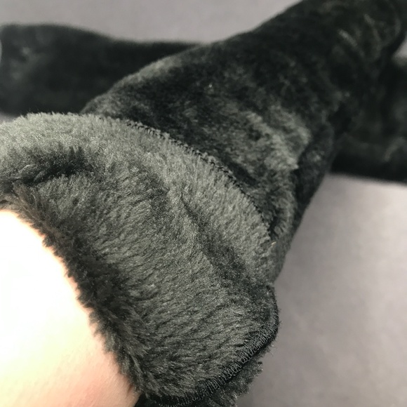 Long Black Fleece Gloves Winter Fuzzy Hand Warmers Fur Gloves Warm Arm Sleeves - Picture 5 of 5